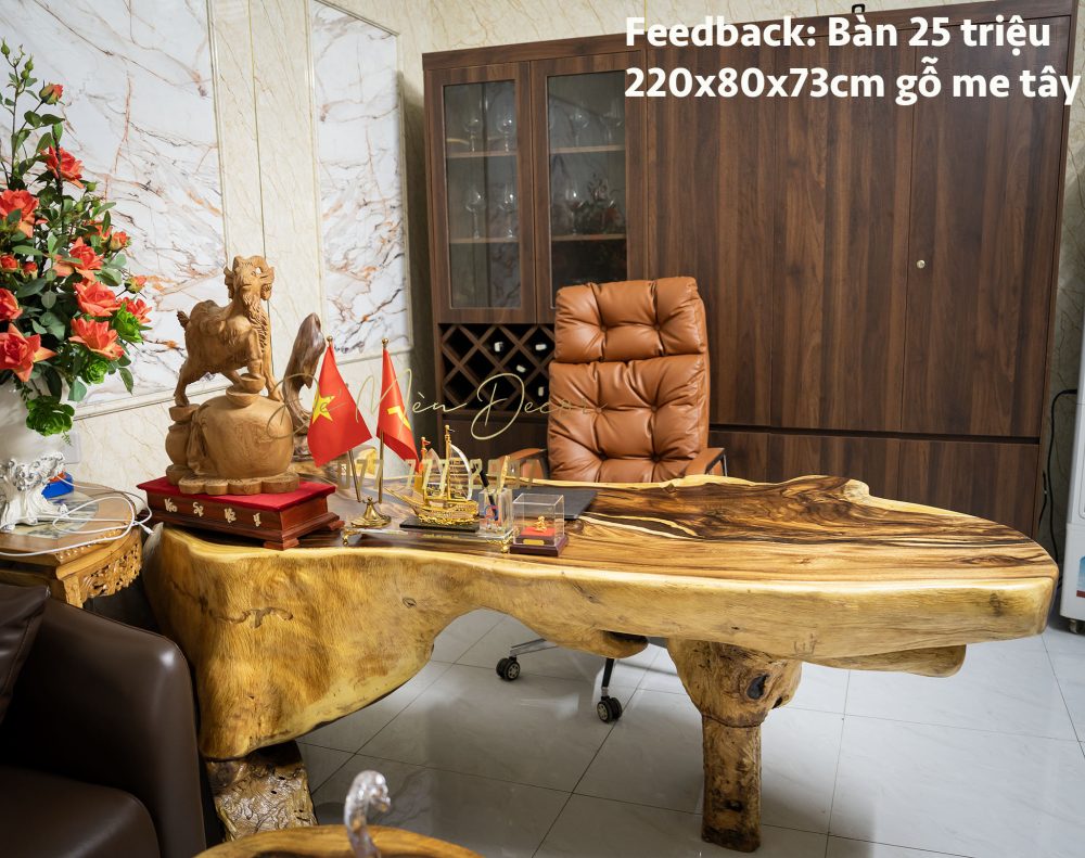 Bàn làm việc gỗ nguyên khối