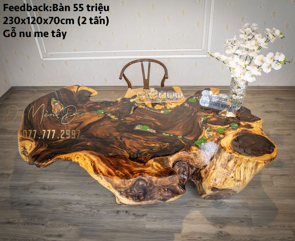 Bàn trà epoxy vẽ cá koi