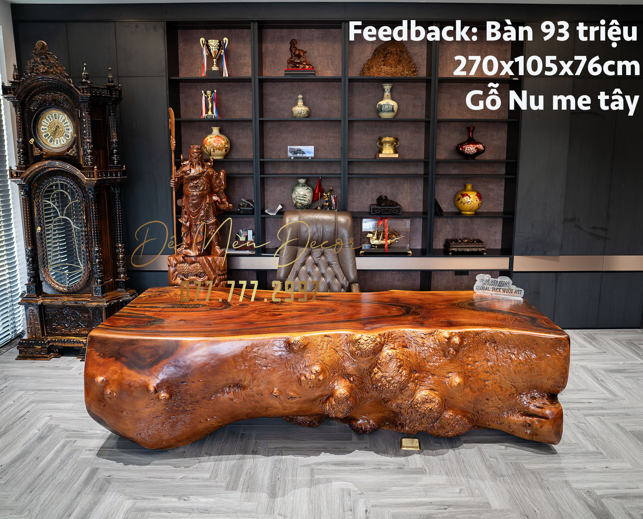 Bàn làm việc gỗ nu nguyên khối